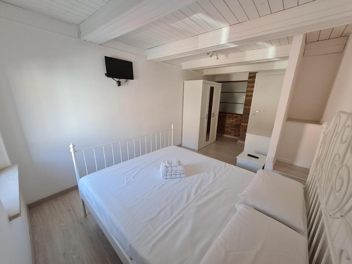 Apartamento Al Castello - Aeroporto Delle Marche - Ancona Falconara Marittima Exterior foto